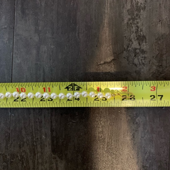 3/$10 🔆 Faux Pearl Necklace 26” - Picture 5 of 6